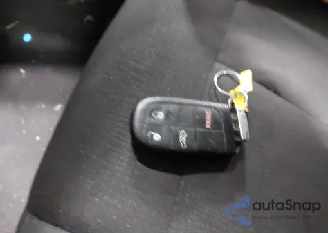 2015 Chrysler 200 Limited из США, поврежденный, VIN 1C3CCCABXFN619131